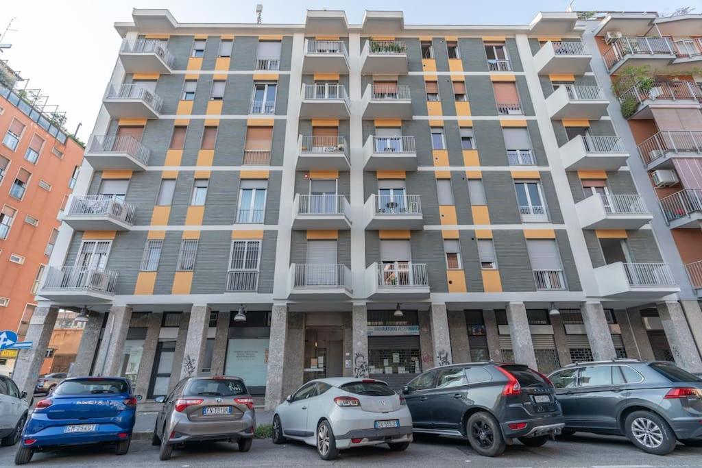 Cimiano Suite 22, New Apartment Milão Exterior foto